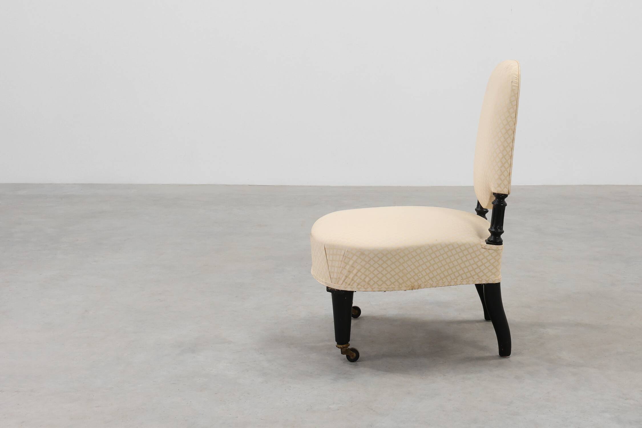 Fauteuil bas Napoléon III du 19e siècle, France