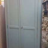 Paris wardrobe patina green guarigue