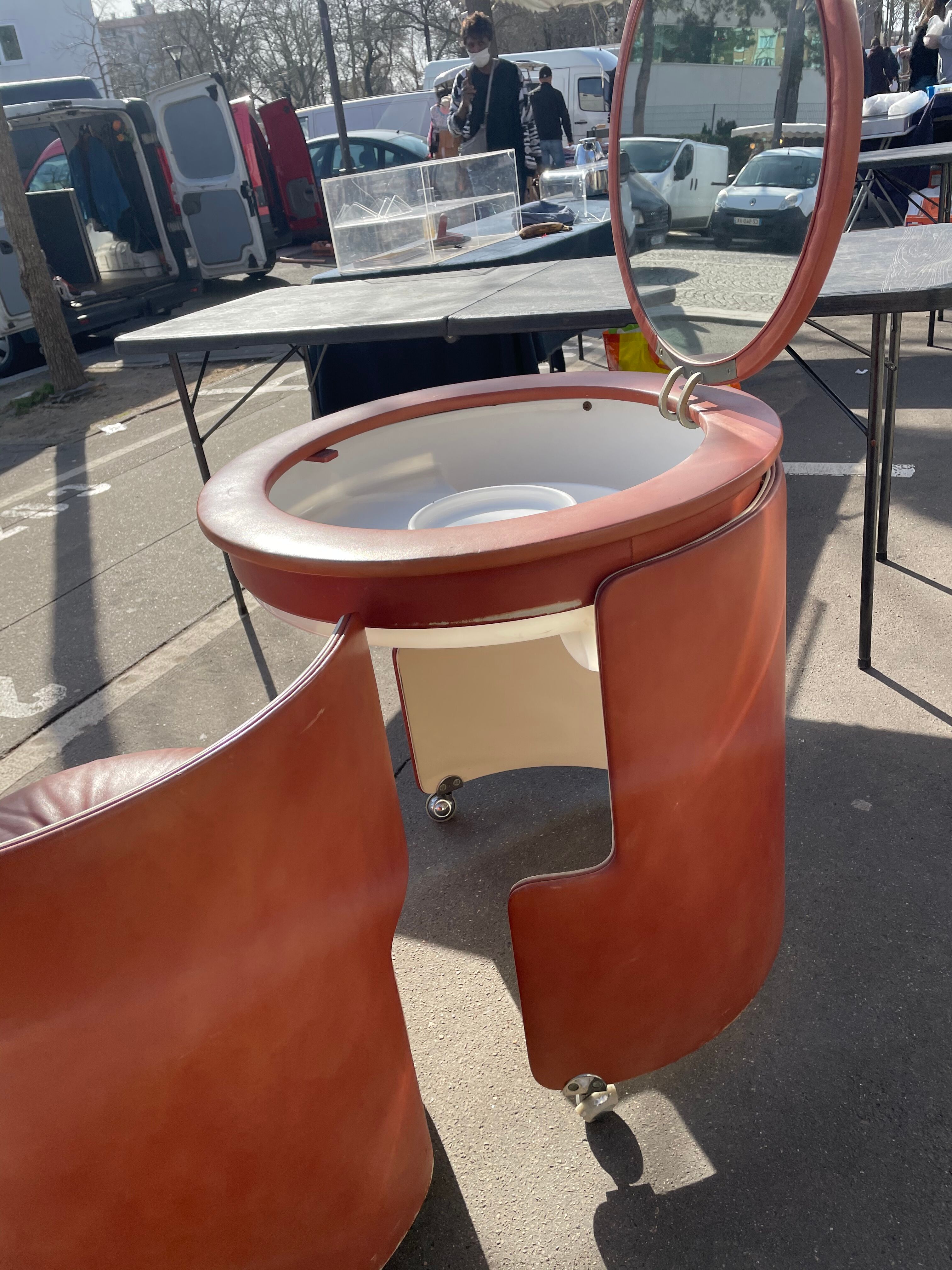 Hairdresser Dilly Dally & Luigi Massoni for Poltrona Frau, 1968