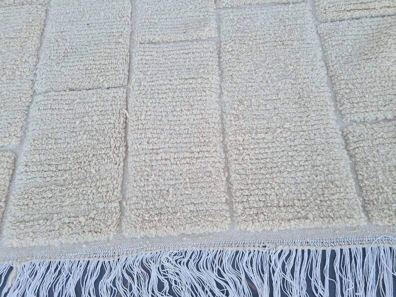 Authentic pure white wool Beni Ourain rug size 1.4/2.6 m