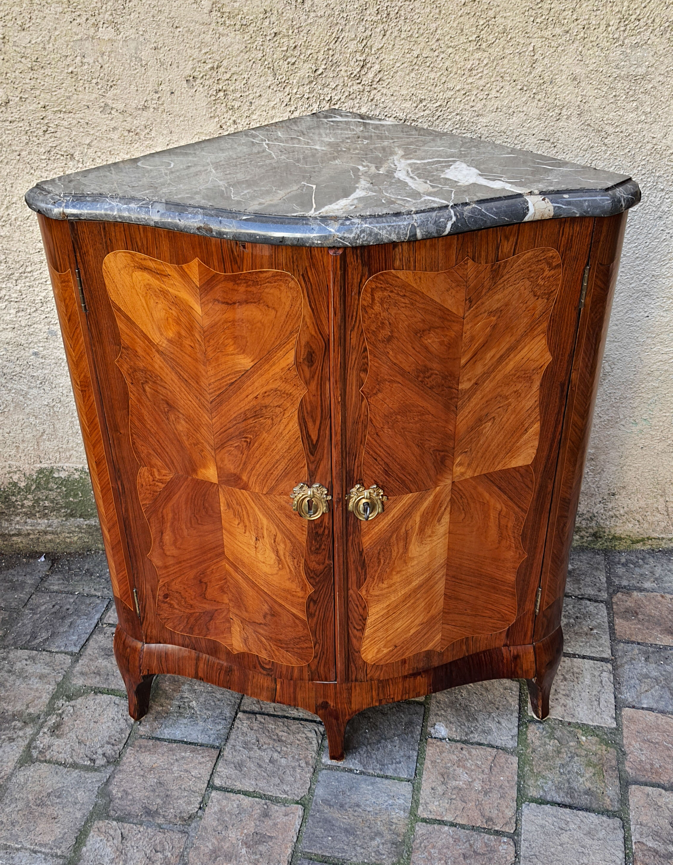 Notch period Louis XV master cabinetmaker Pierre Fléchy 1756