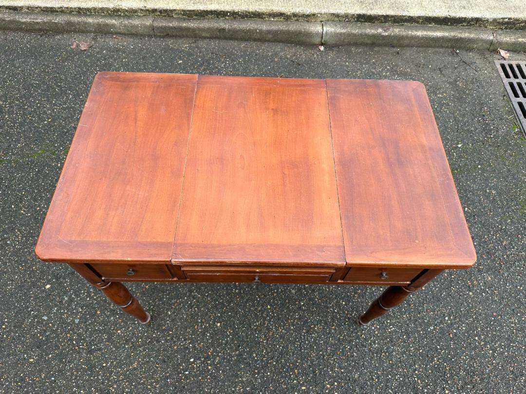 Solid wood dresser in Louis Philippe style from the 20th century.