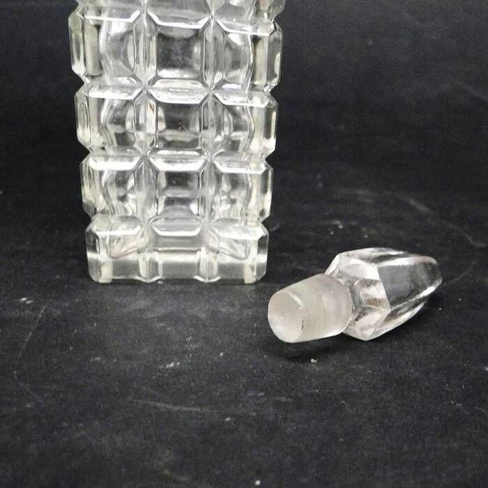 I9R crystal decanter Vienna Cut