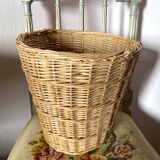 Braided straw basket