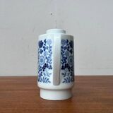 Teapot or coffee pot in German ceramic from the mid-century, Hamburg Form 20 series decor Blumenspiel by Lieselotte Kantner for Melitta, 1960s.