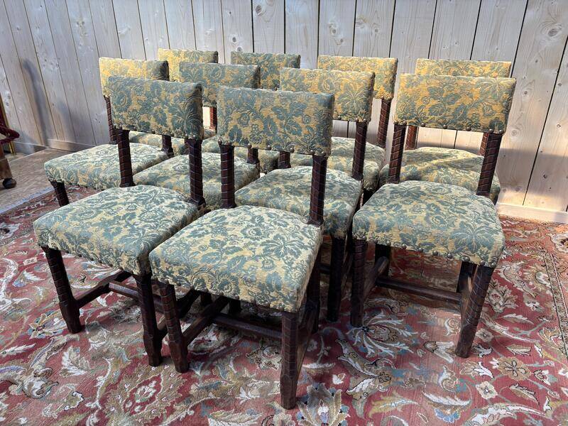 Série de 10 chaises de style Louis XIII