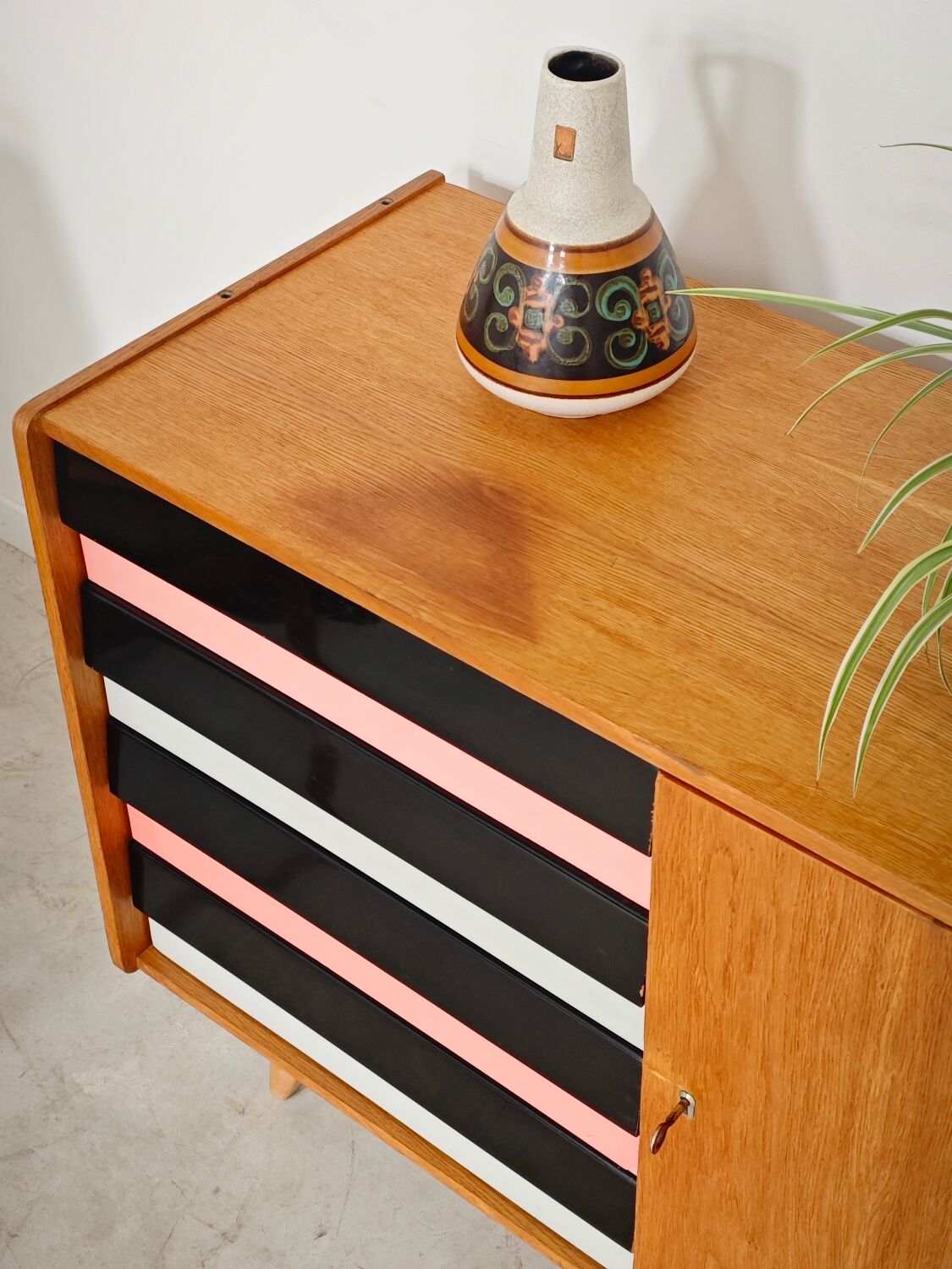 U 458 pink and grey sideboard by Jiri Jiroutek for Interier Praha 1960