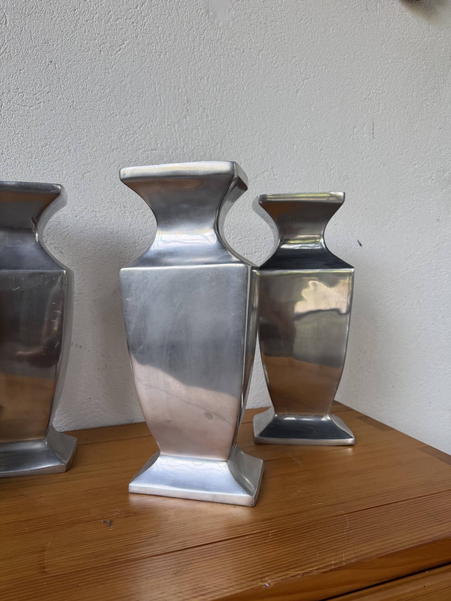 Set 4 vases en fonte d’aluminium