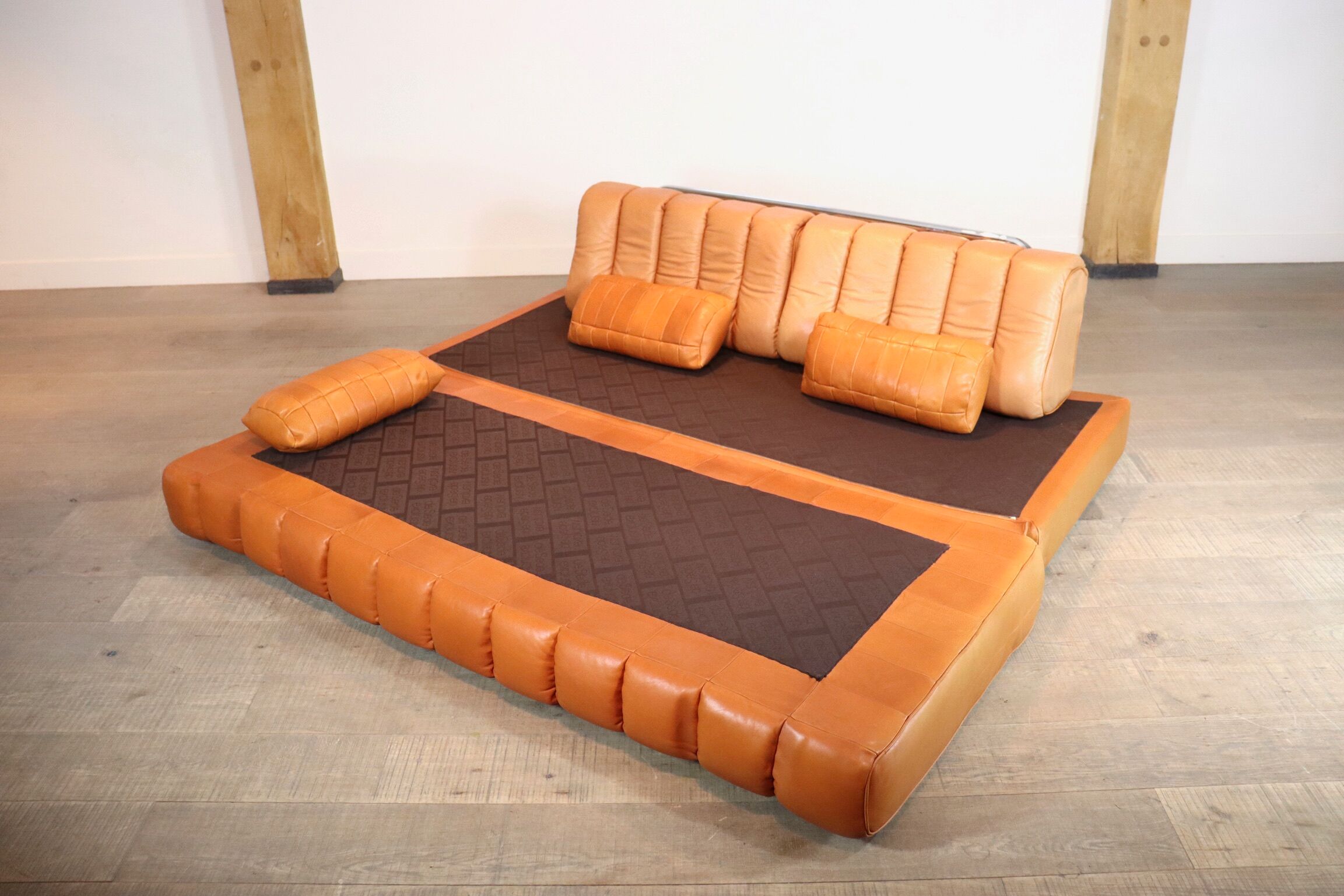 De Sede DS-85 daybed and lounge chair in cognac leather, 1960s