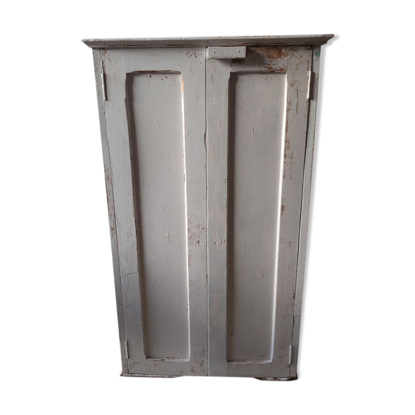 Small Parisian wardrobe