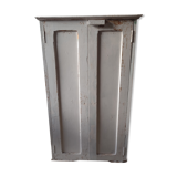 Small Parisian wardrobe