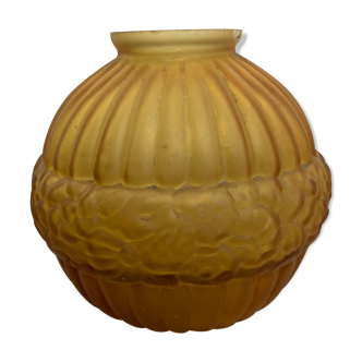 Vase boule jaune ambre art déco signé CLA