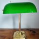 Lampe banquier en laiton et verre vintage