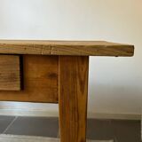 Farm table