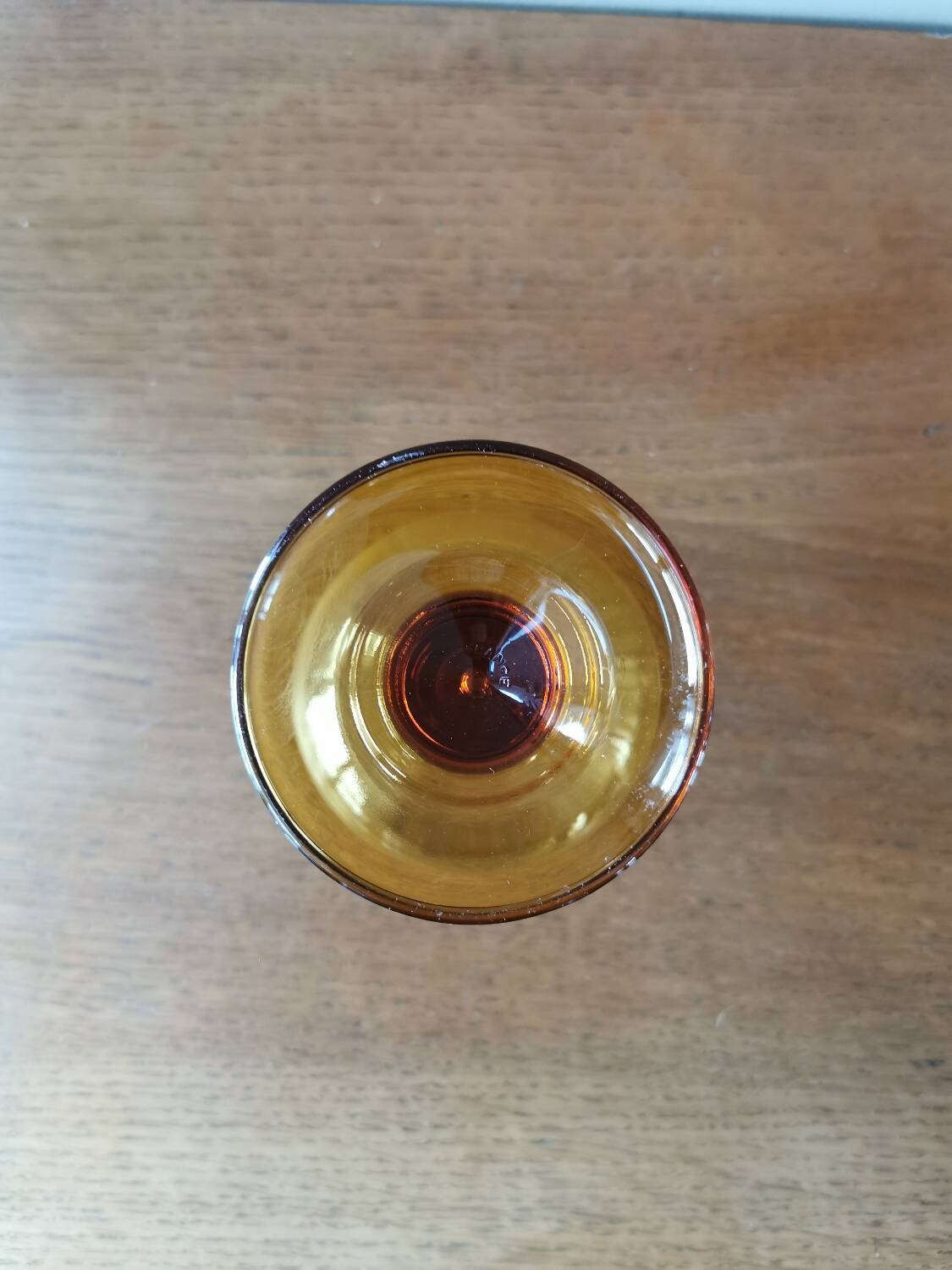 Set of 6 vintage stemmed glasses, amber base