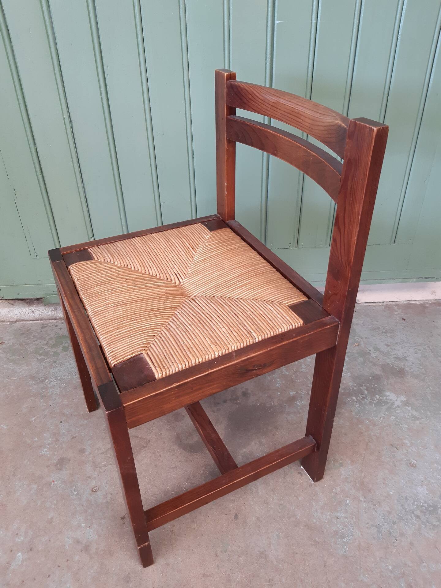 4 straw chairs.