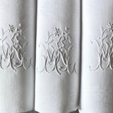 Service of 12 towels