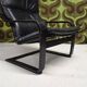 Fauteuil vintage IKEA années 1980 Cuir noir & ottoman