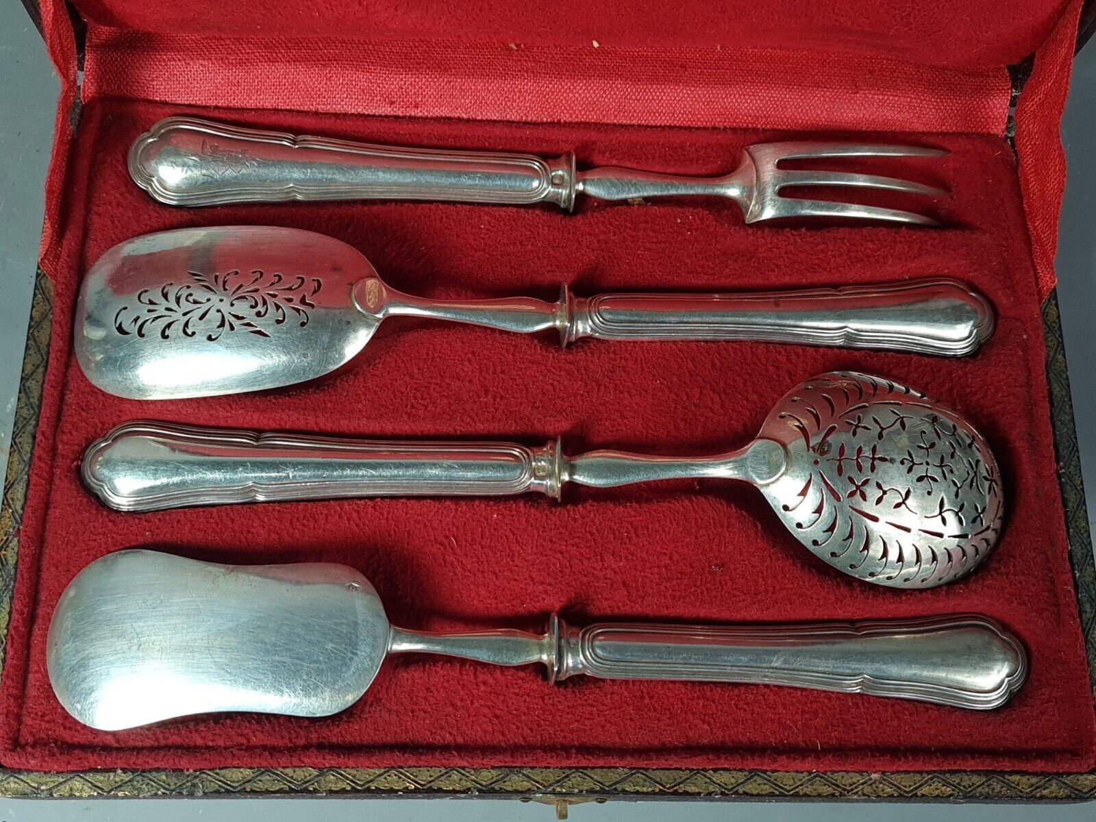 Service of 4 cutlery with silver sweets 201 gr late nineteenth century SB