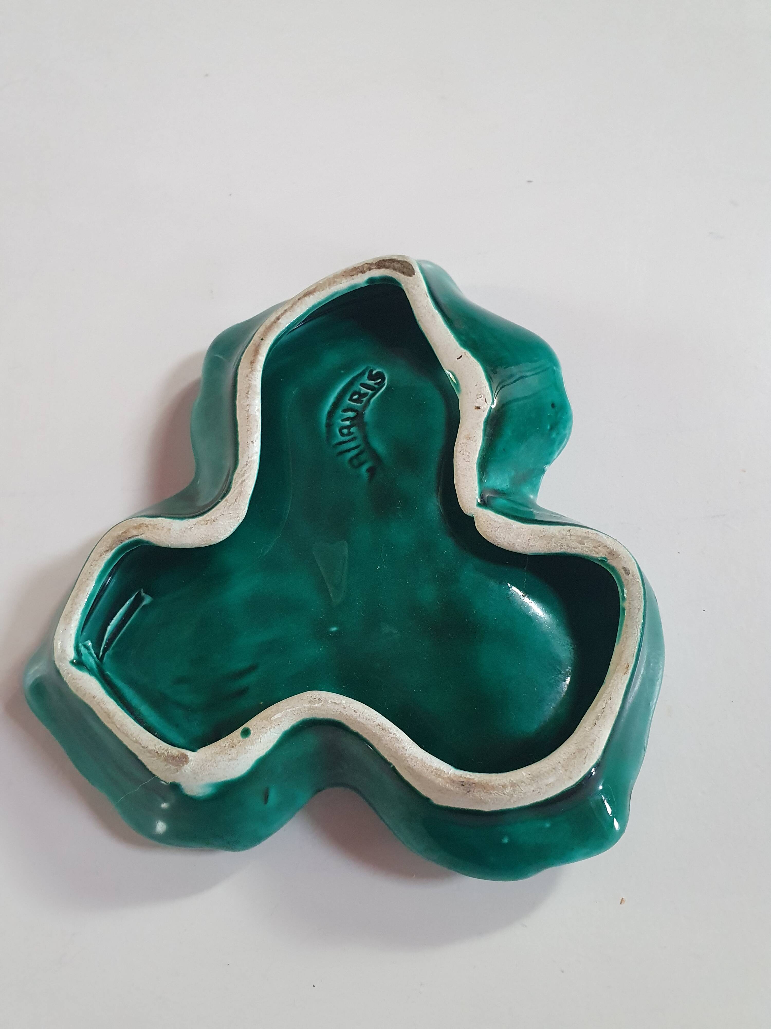 empty pocket cup vintage green ceramic leaf shape 3 leaves VALLAURIS