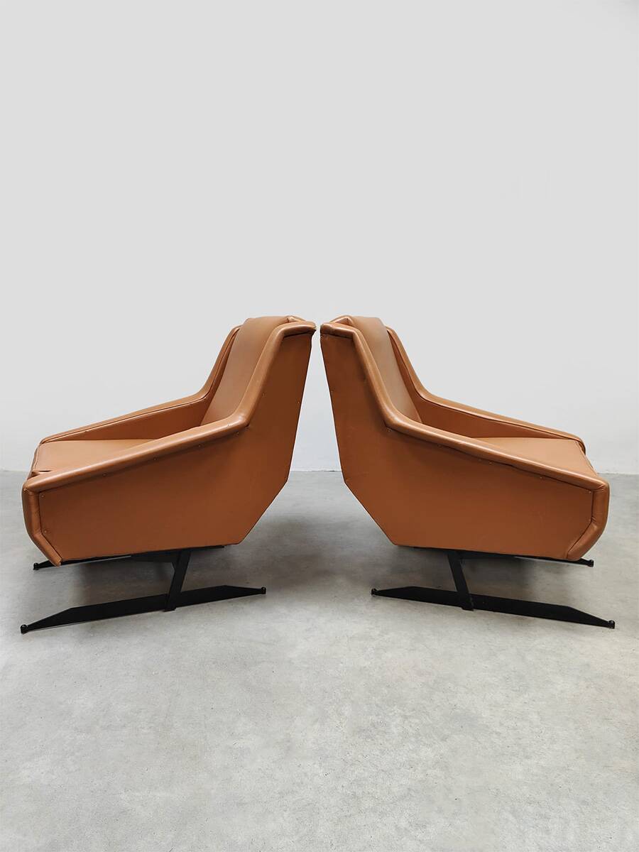 Vintage Italian cognac design lounge chairs 'Hermes style'