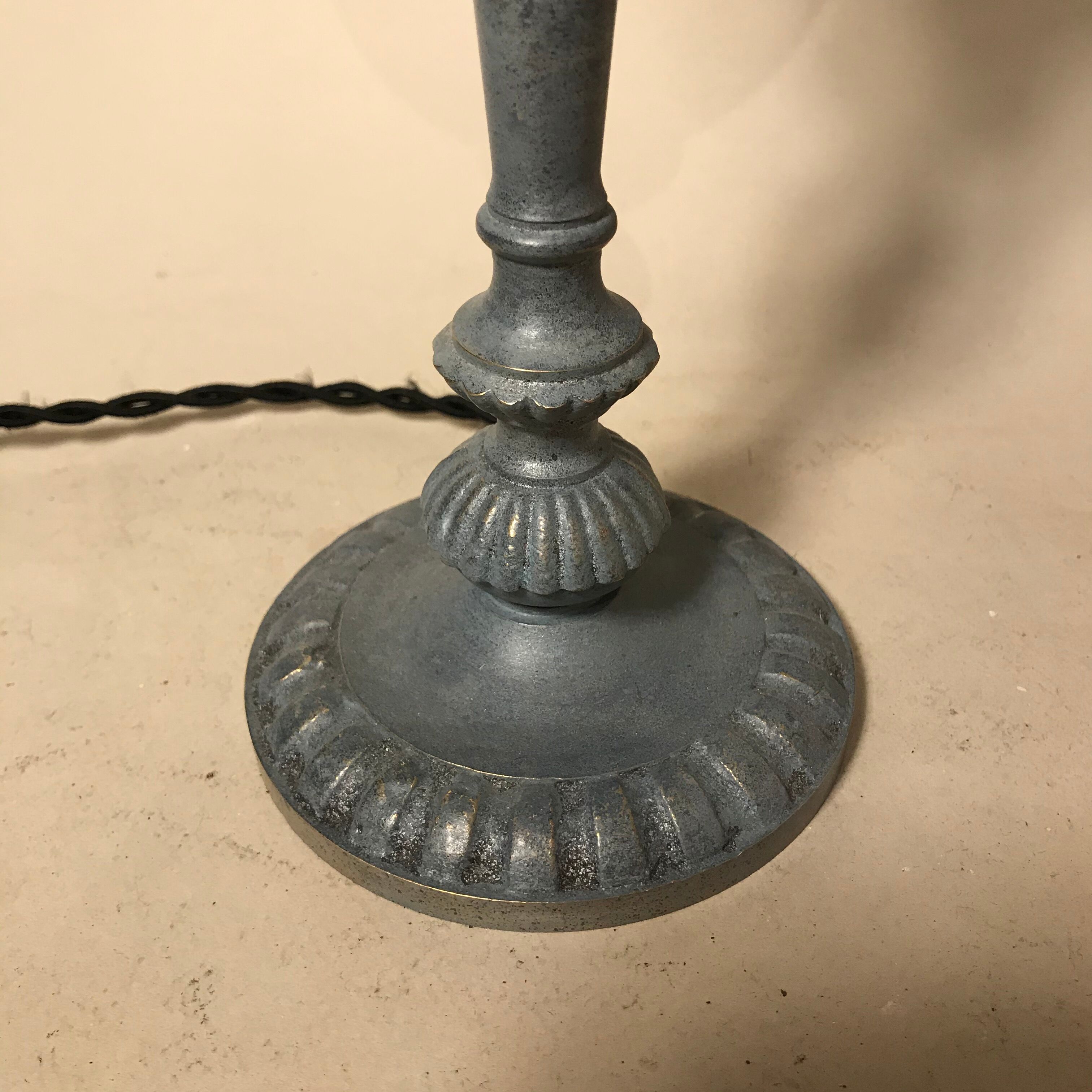 Vintage ostrich egg laying lamp