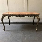 Table basse en marbre brèche