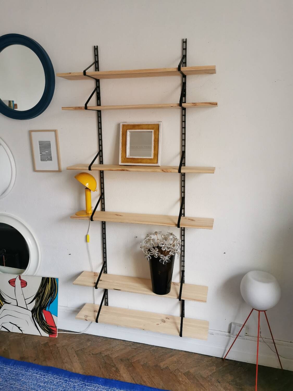 Italian suspended library