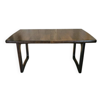 Vintage extendable dining table – sled base – modernist design