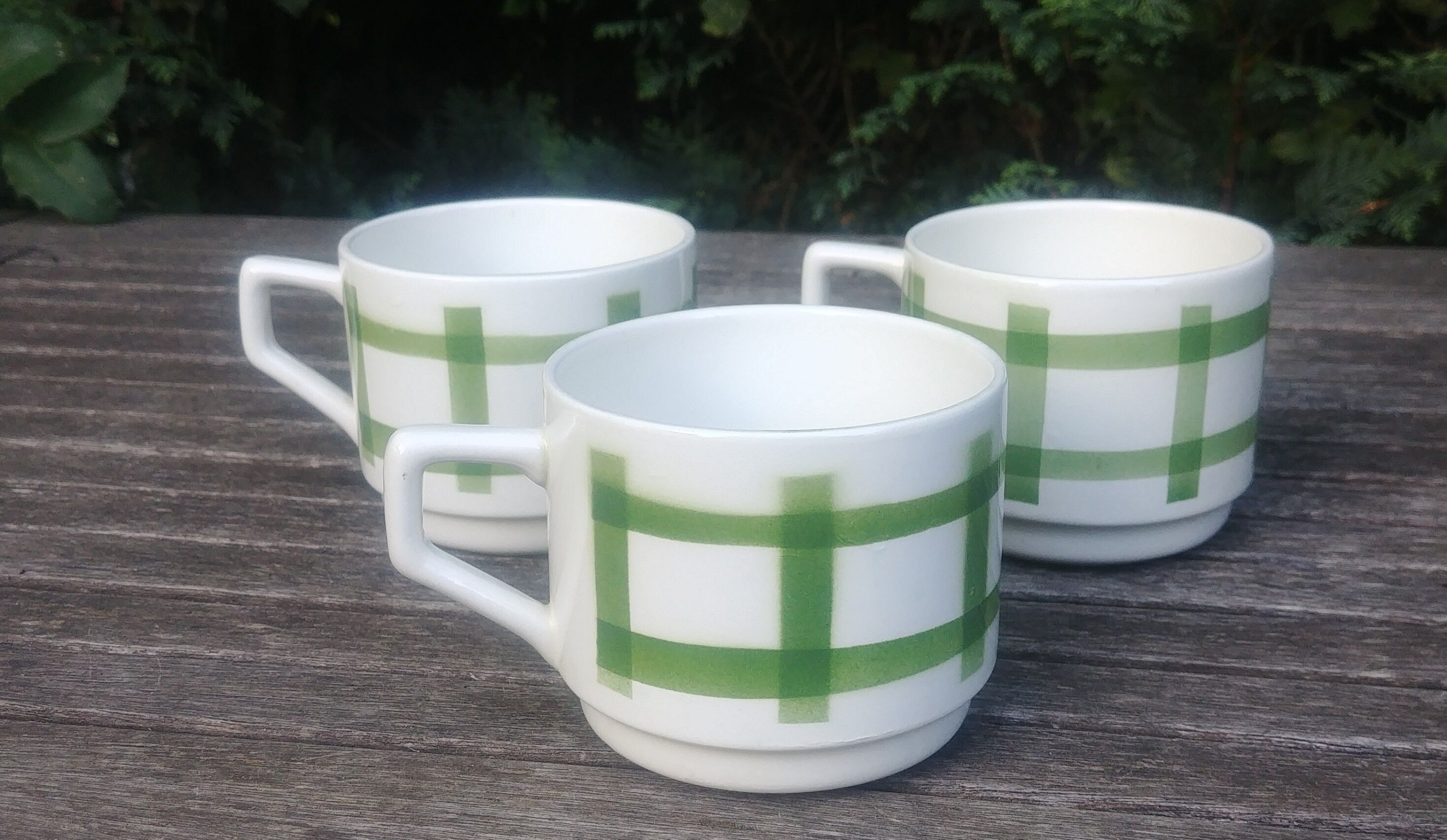 Set of three large ceramic coffee cups Vintage green Scottish décor.
