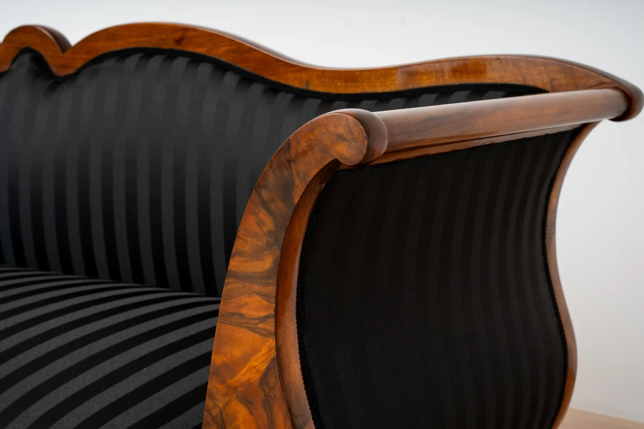 Exceptional 19th Century Biedermeier Walnut Sofa, circa 1850
