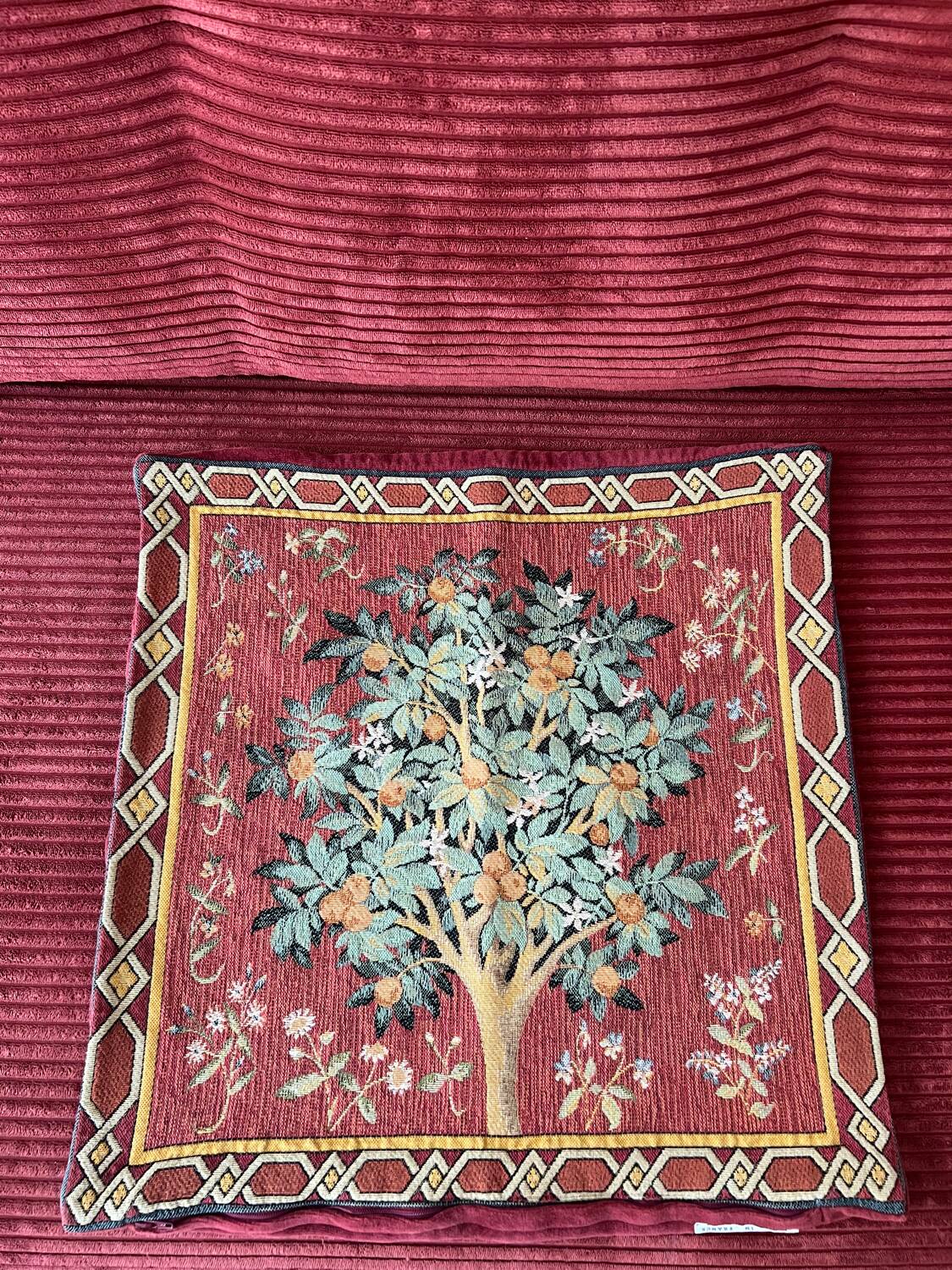 Globus cushion cover