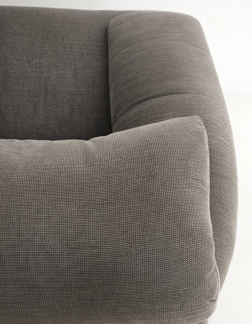 Maralunga 2-seater sofa by Cassina, designed by Vico Magistretti.