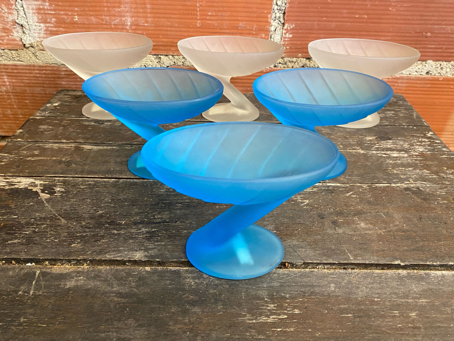 Set of 6 zig zag design ice cream bowls la rochere frosted glass france