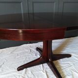 Baumann extended round table