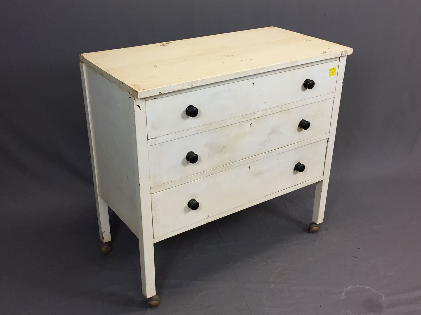 Commode des années 1930 en sapin