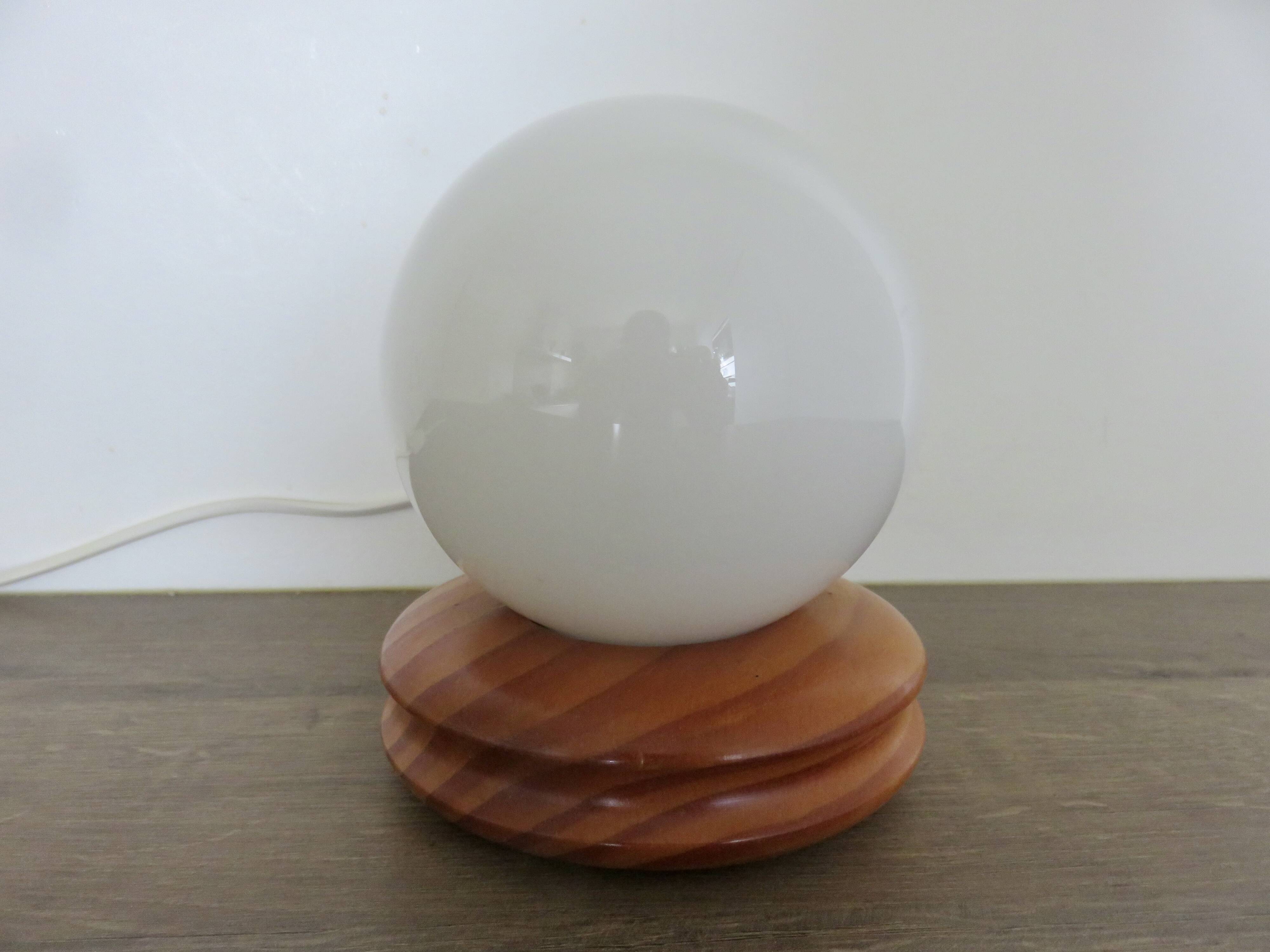 Scandinavian lamp in pine and white opaline, 1980