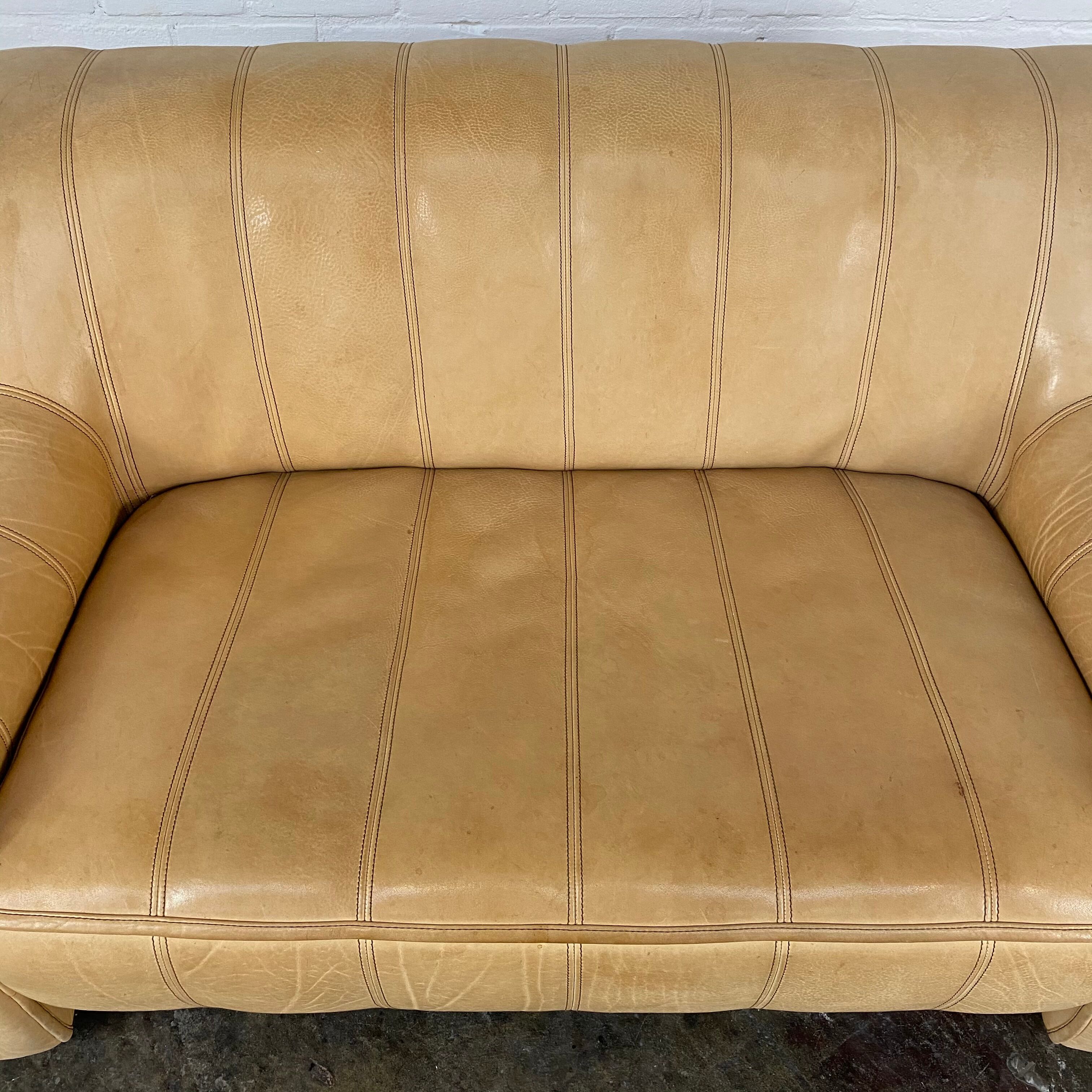 Swiss extendable 2-seater camel leather DeSede DS-44, 1970s.