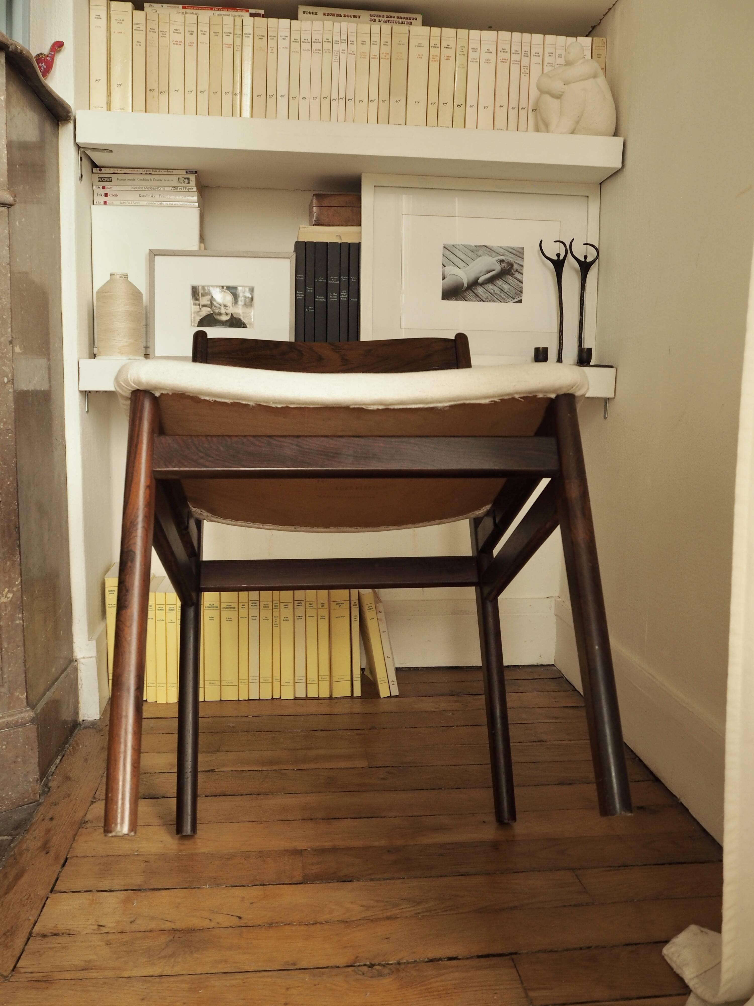 Chaise danoise en palissandre et tissu Pierre Frey