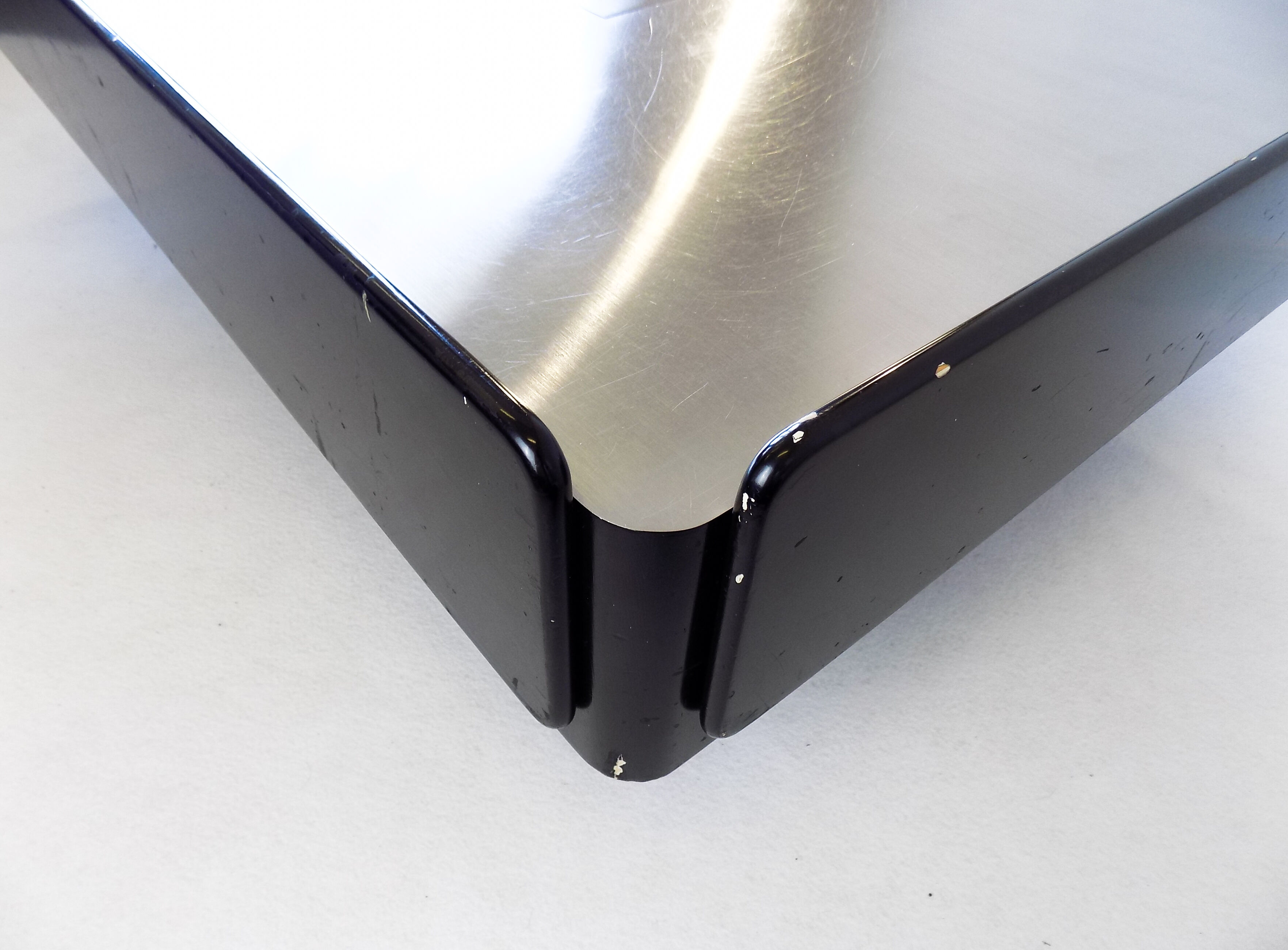 Gavina Caori coffee table by Vico Magistretti