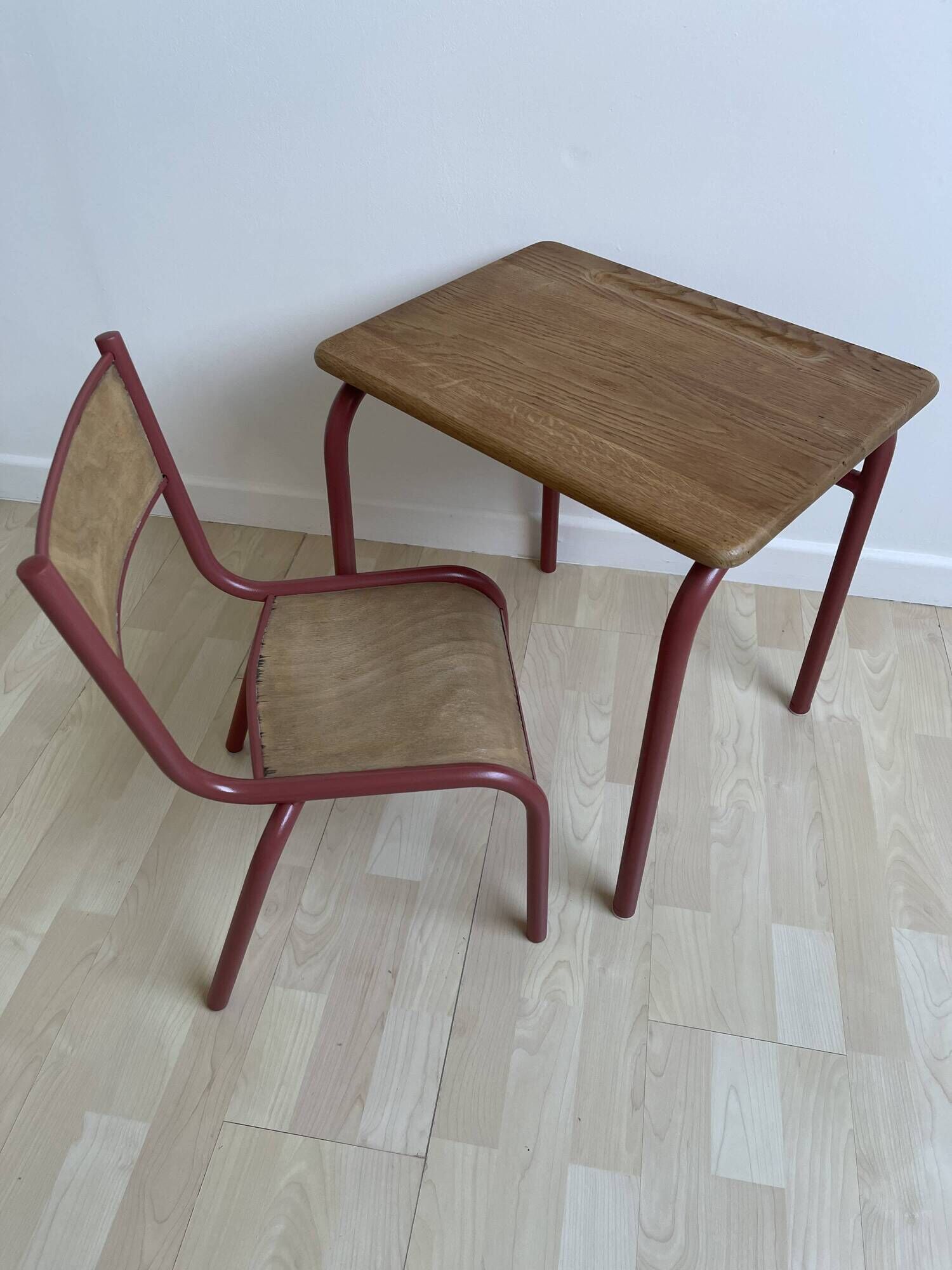 School desk and its chair