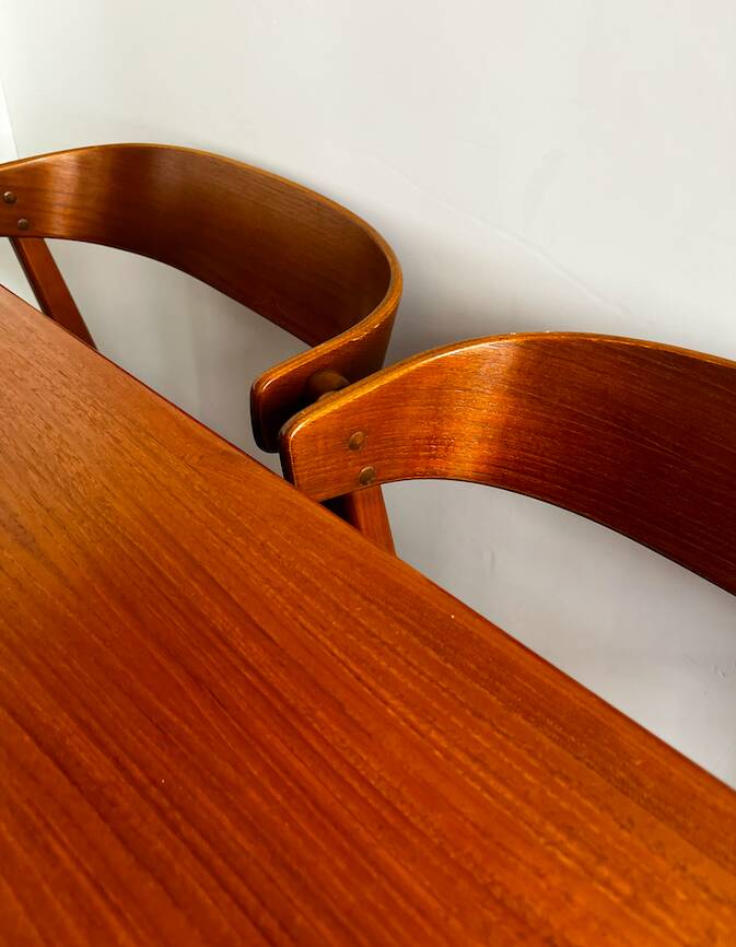 Table de salle à manger et ses 4 chaises , Denmark, 1960