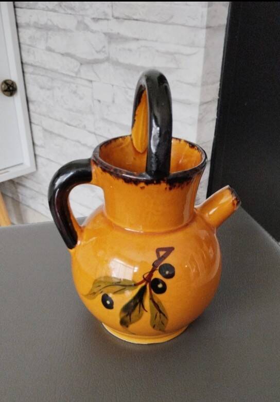 Ceramic jug