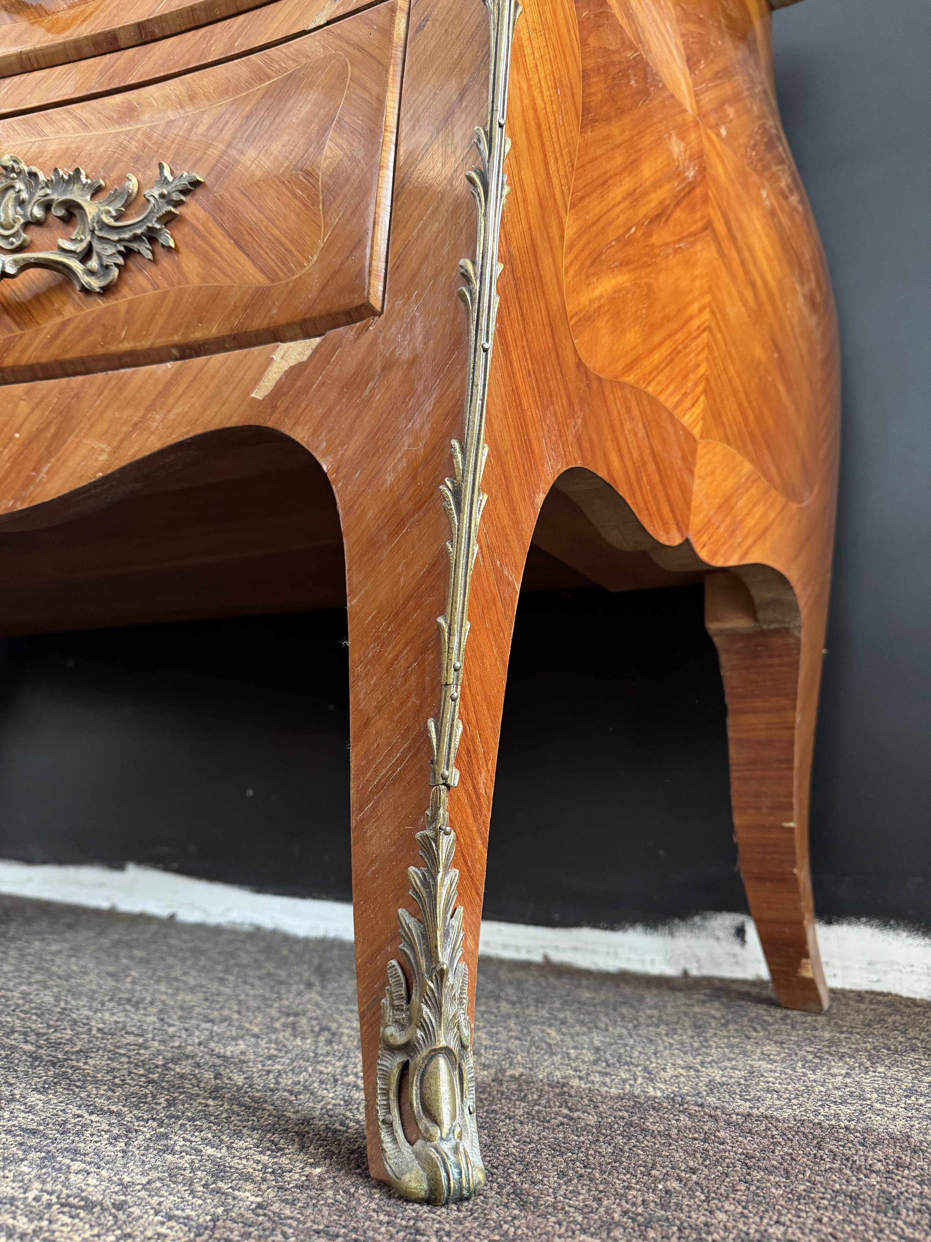 Bordeaux inlaid chest of drawers with marble and bronze ornament