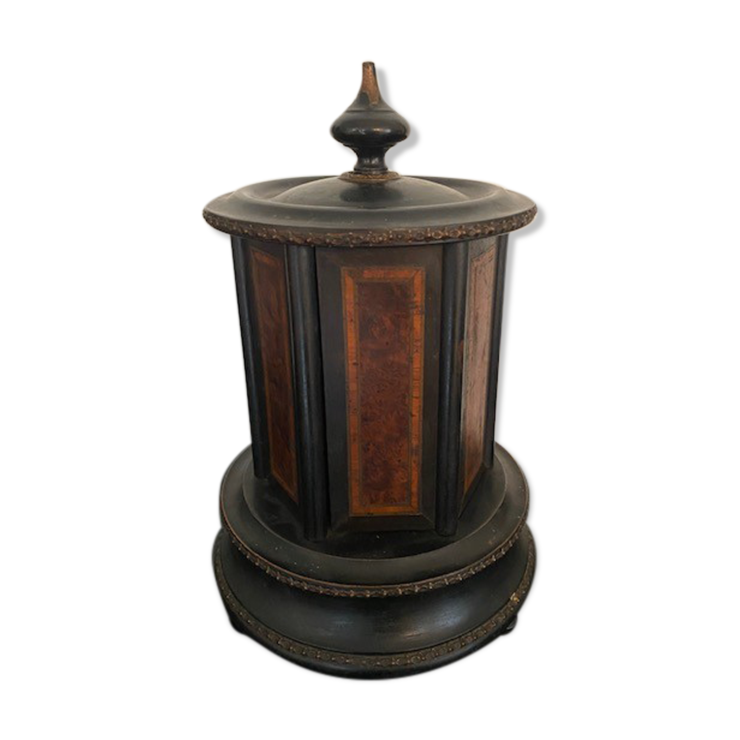 Music box cigar cellar