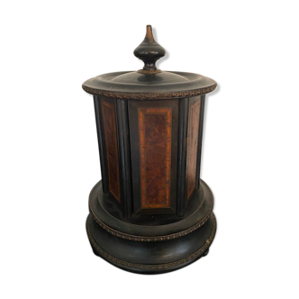 Music box cigar cellar