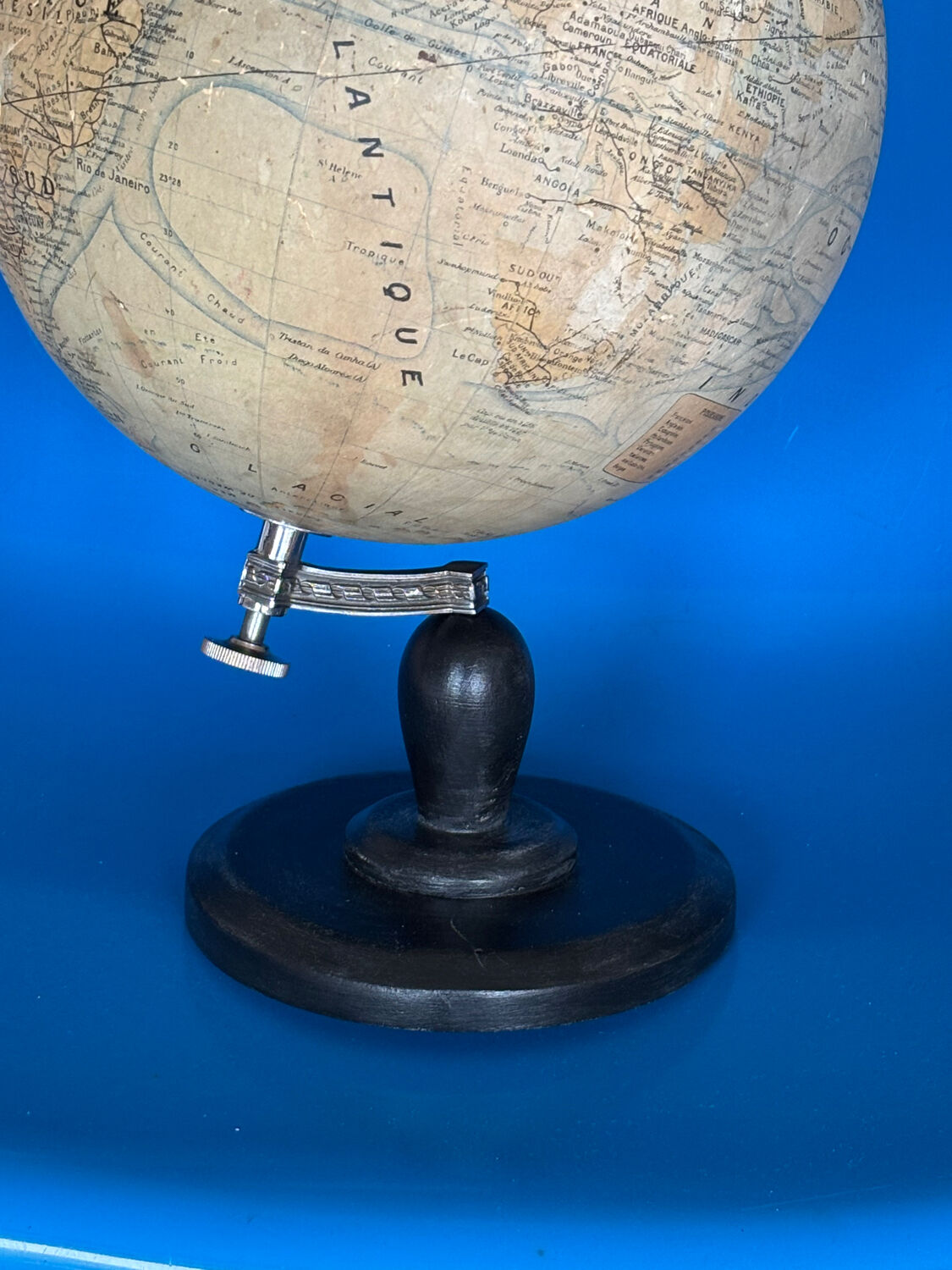 Terrestrial globe World map J. Forest, Girard and Barrere Paris 19th