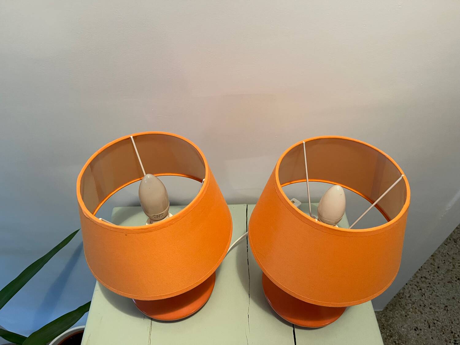 2 lampes de chevet orange, années 70