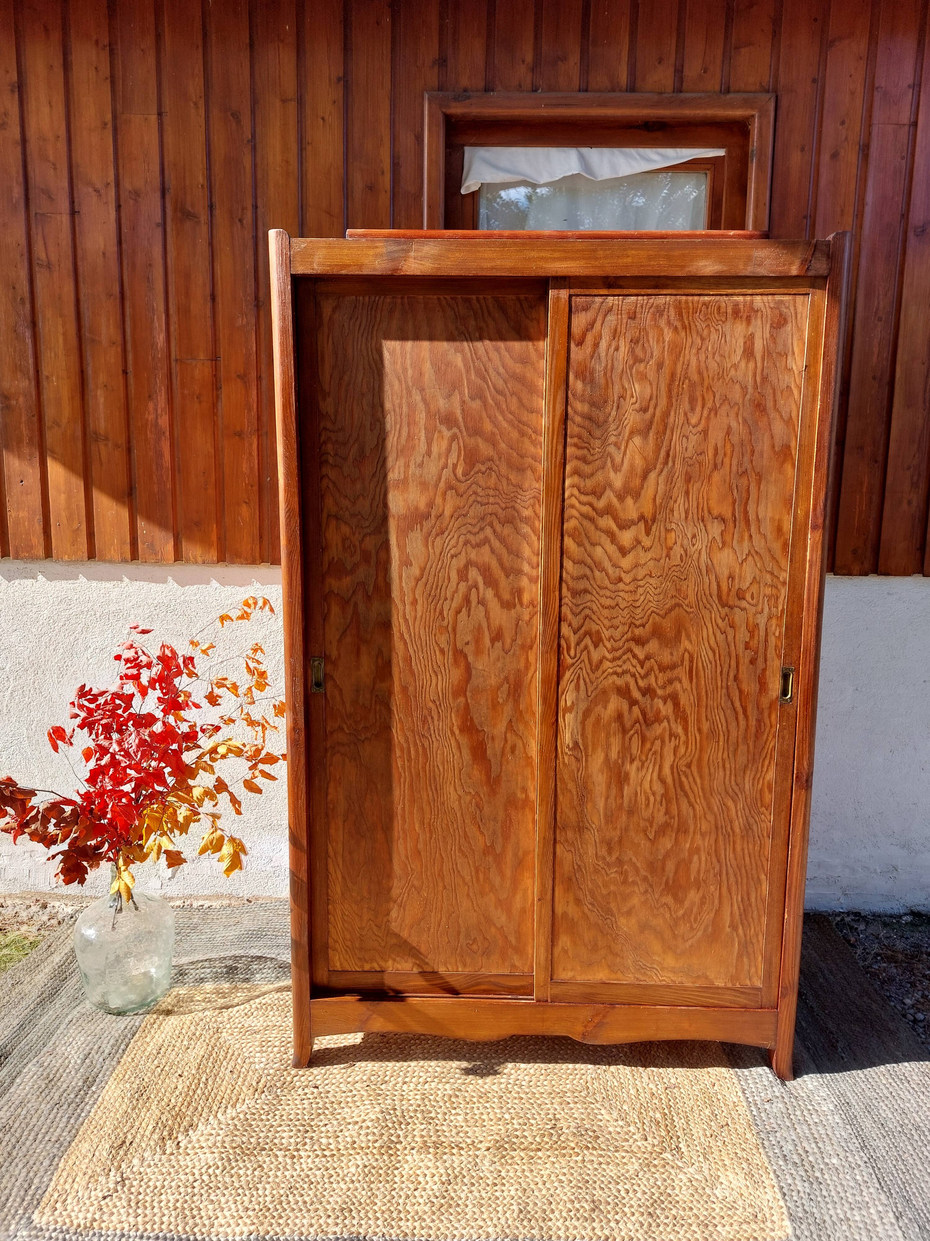 sliding door wardrobe, vintage, possible hanging space