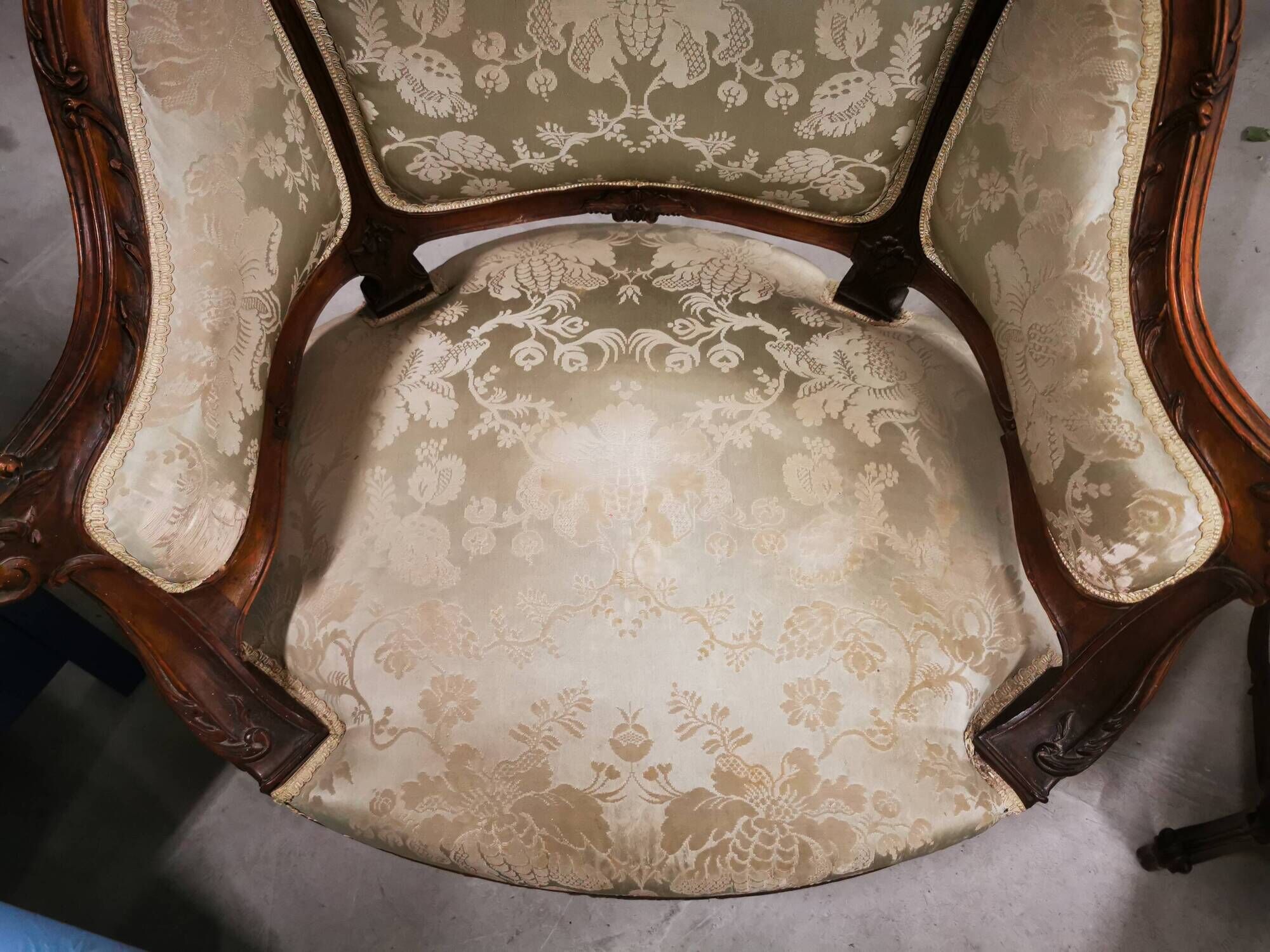 Two-seater bench + two simple armchairs + five Louis XV chairs to be reupholstered